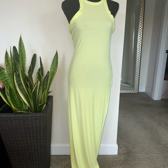 Skims Elegant Lime Green Sleeveless Dress - Picture 3 of 5